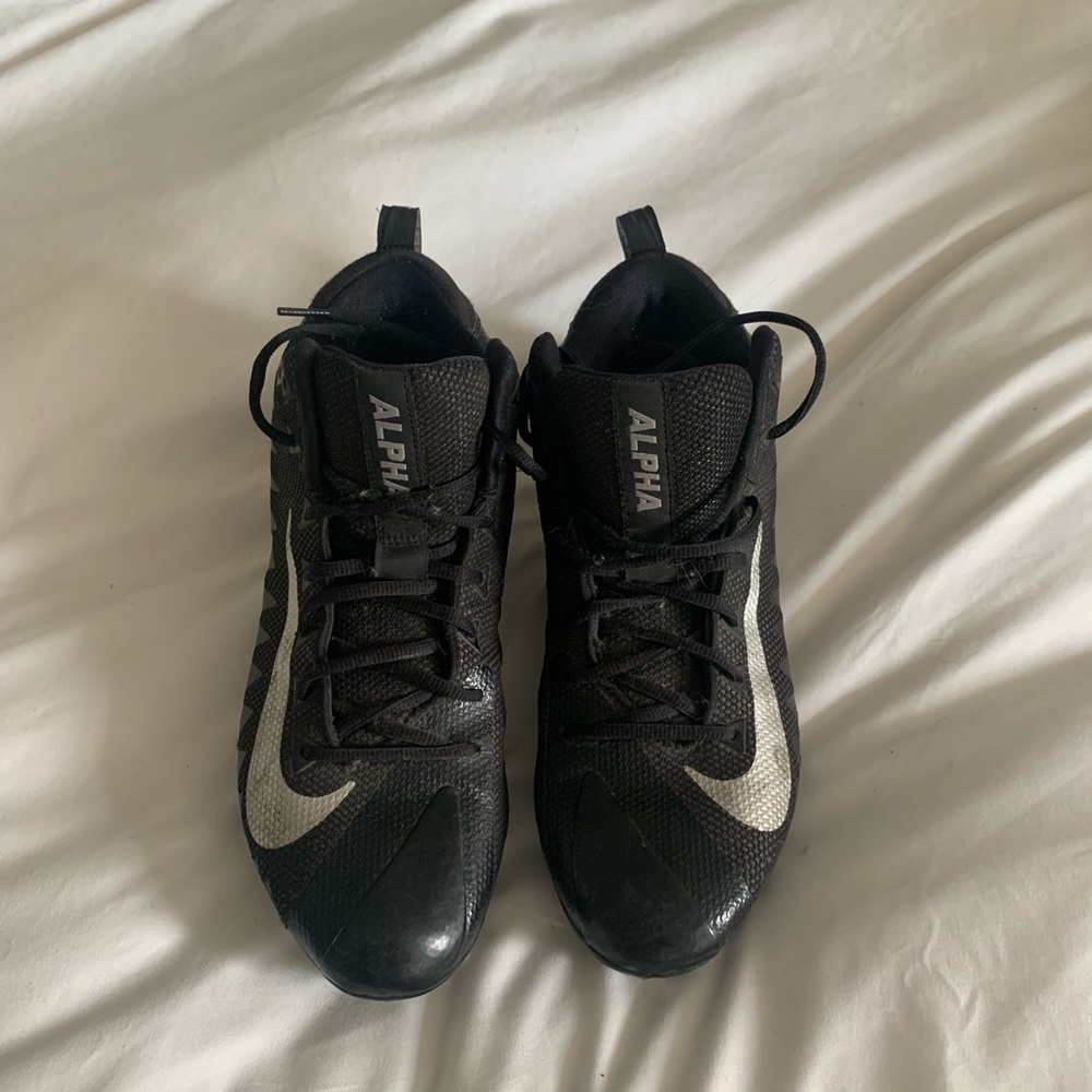 Nike ~ Football Cleats~ Sz10 ~ EXCELLENT Condition